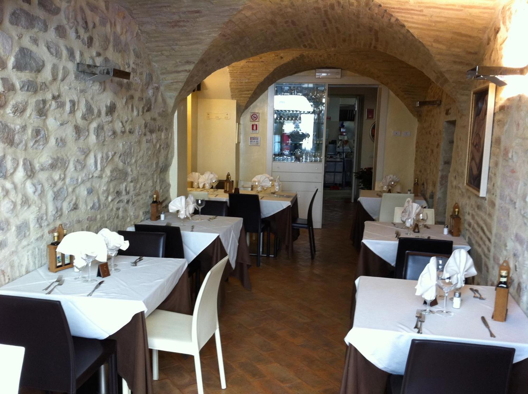 Oro Rosso Hotel Ristorante Montefalco Extérieur photo